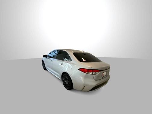 Classic Silver Metallic 2022 Toyota Corolla LE