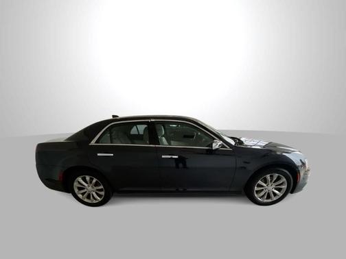 2018 Chrysler 300 Limited