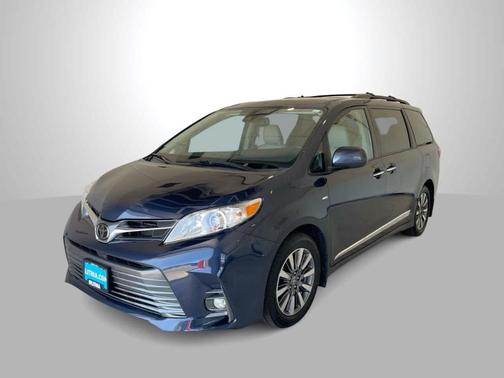 2020 Toyota Sienna XLE Premium