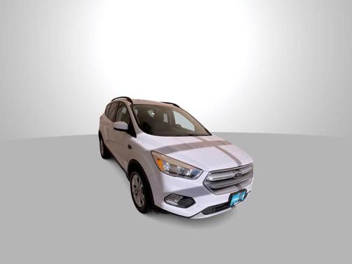 Oxford White 2018 Ford Escape SE