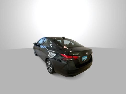 2021 Nissan Versa 1.6 SV