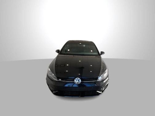2018 Volkswagen Golf R 2.0T w/DCC & Navigation