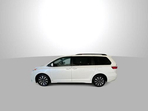 2018 Toyota Sienna XLE Premium