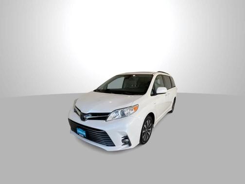 2018 Toyota Sienna XLE Premium