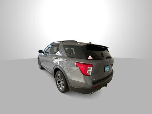 Carbonized Gray Metallic 2021 Ford Explorer XLT