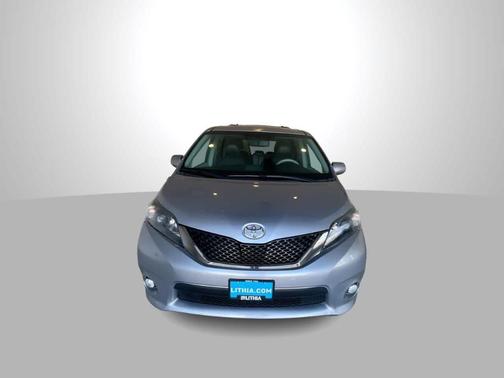 2012 Toyota Sienna SE