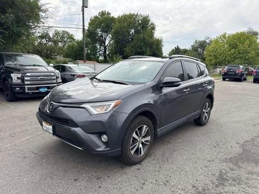 2018 Toyota RAV4 LE