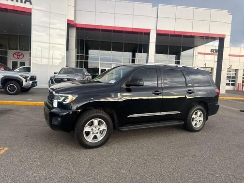 2019 Toyota Sequoia SR5