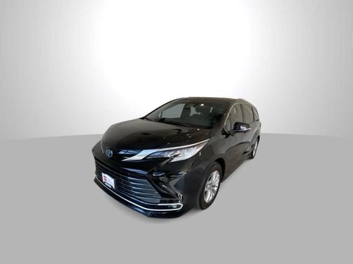 2025 Toyota Sienna Limited
