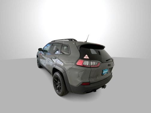 Sting Gray Clearcoat 2022 Jeep Cherokee X