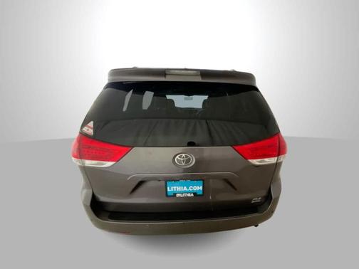 2014 Toyota Sienna XLE