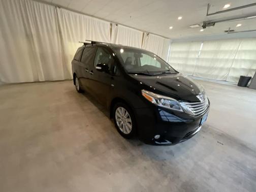 2017 Toyota Sienna Limited Premium