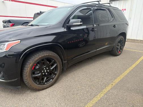 Mosaic Black Metallic 2020 Chevrolet Traverse Premier