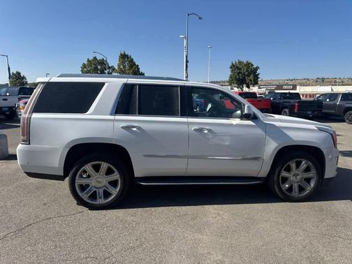 2020 Cadillac Escalade Luxury