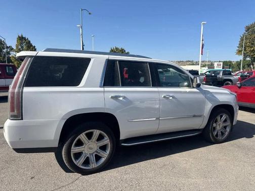 2020 Cadillac Escalade Luxury