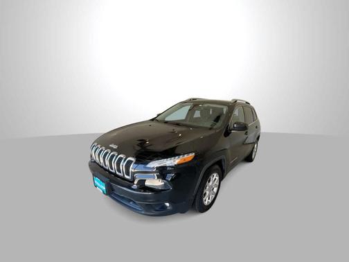 Brilliant Black Crystal Pearlcoat 2016 Jeep Cherokee Latitude