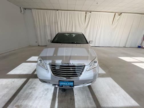 2012 Chrysler 200 Touring