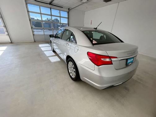 2012 Chrysler 200 Touring