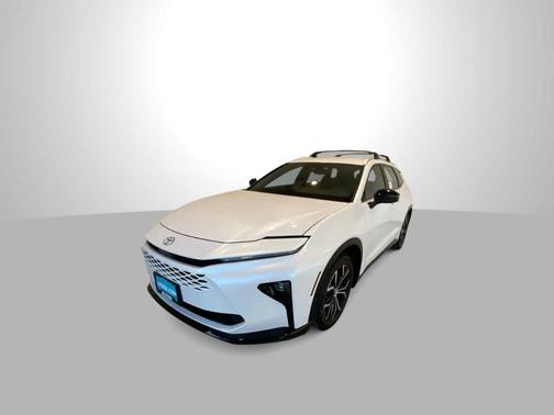 2025 Toyota Crown Signia XLE