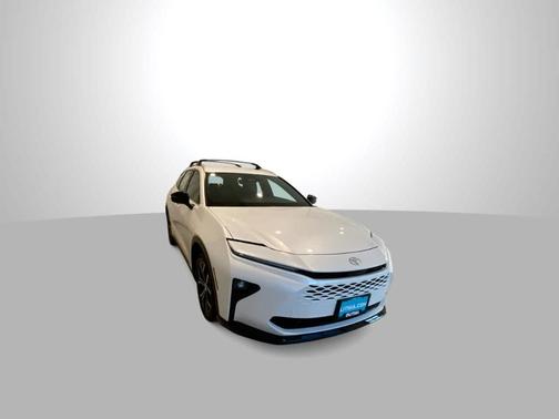 2025 Toyota Crown Signia XLE