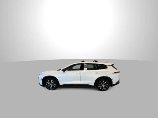 2025 Toyota Crown Signia XLE