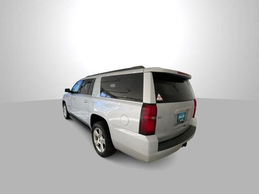 Silver 2016 Chevrolet Suburban LT