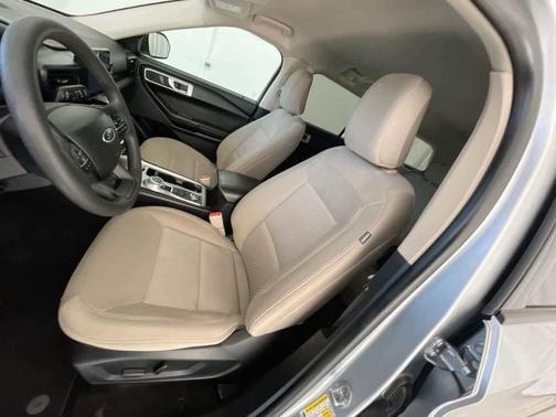 2022 Ford Explorer Base