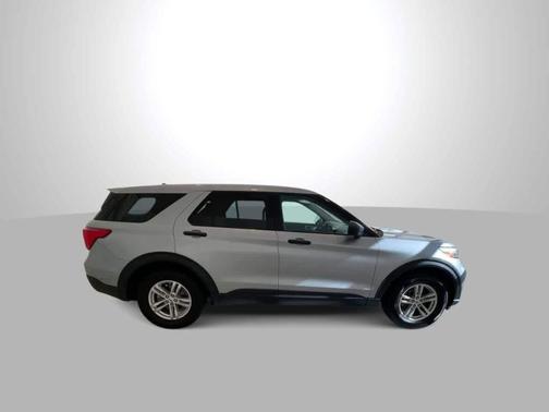 2022 Ford Explorer Base