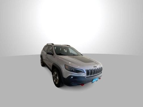 Billet Silver Metallic Clearcoat 2019 Jeep Cherokee Trailhawk