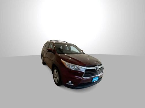 Ooh La La Rouge Mica 2016 Toyota Highlander Limited