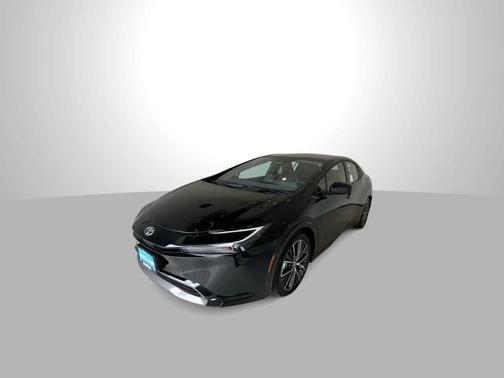 2025 Toyota Prius XLE