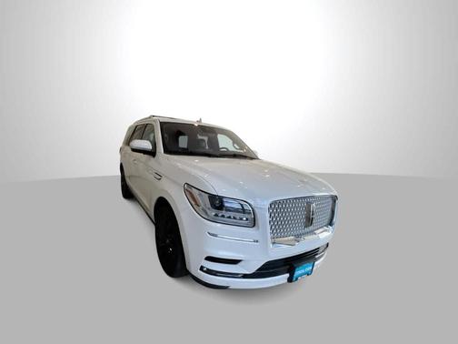 Pristine White 2020 Lincoln Navigator Reserve