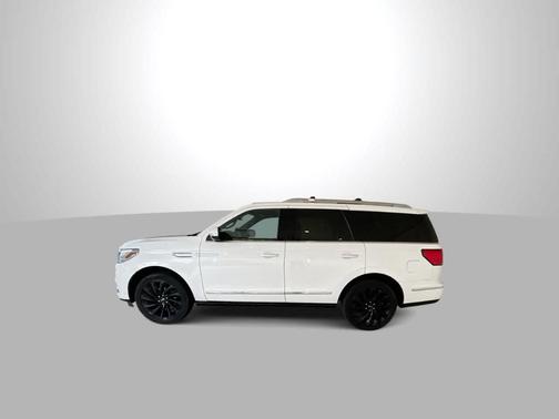 Pristine White 2020 Lincoln Navigator Reserve