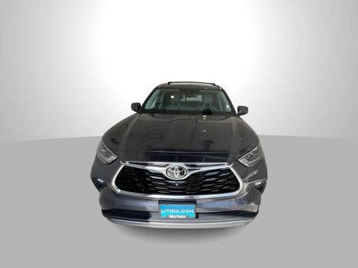 Magnetic Gray Metallic 2021 Toyota Highlander Platinum
