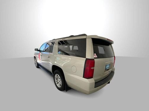 Champagne Silver 2017 Chevrolet Suburban LT
