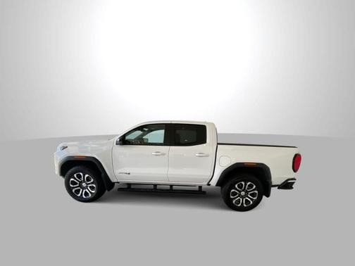 Summit White 2024 GMC Canyon AT4