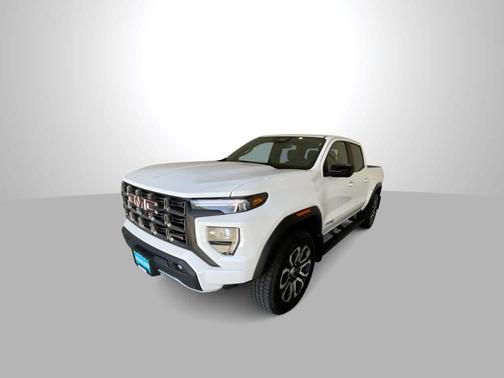 Summit White 2024 GMC Canyon AT4