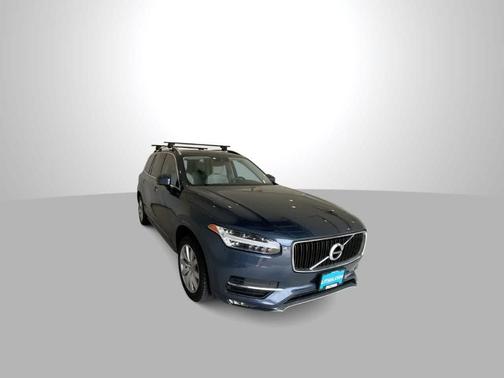 2019 Volvo XC90 T6 Momentum