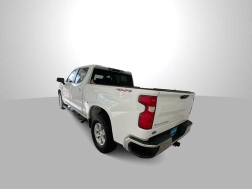 Summit White 2022 Chevrolet Silverado 1500 LT