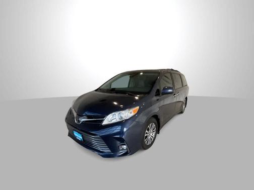2018 Toyota Sienna XLE Premium