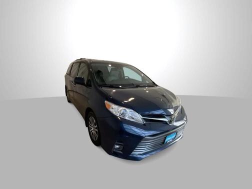2018 Toyota Sienna XLE Premium