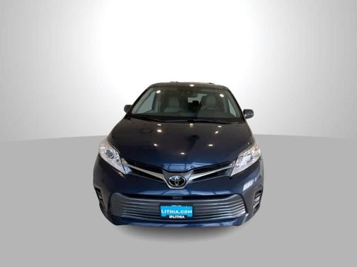 2018 Toyota Sienna XLE Premium