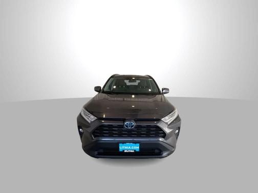 2020 Toyota RAV4 Hybrid XLE