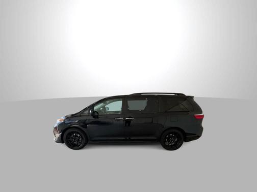 2020 Toyota Sienna XLE