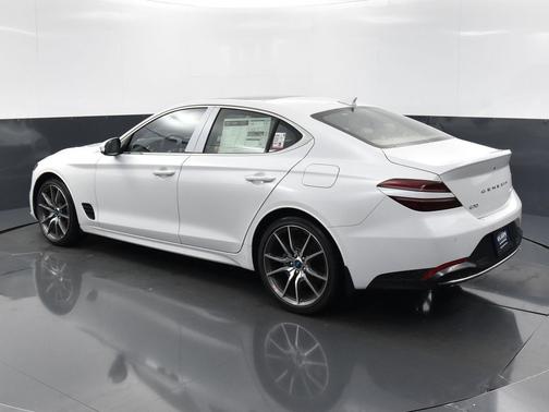 2022 Genesis G70 2.0T AWD