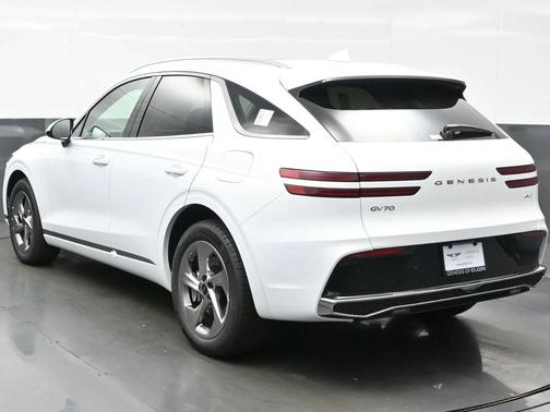 2026 Genesis GV70 2.5T Select