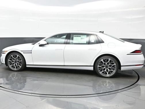 2026 Genesis G90 e-SC