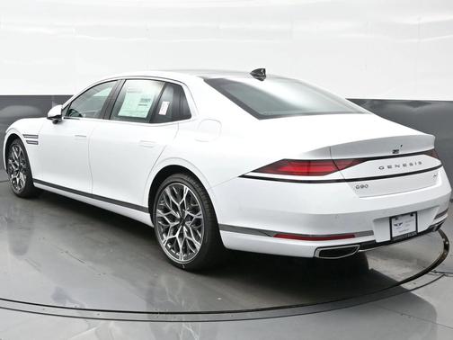 2026 Genesis G90 e-SC