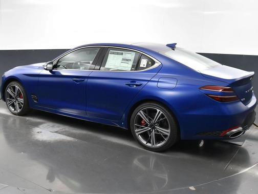 2025 Genesis G70 2.5T AWD