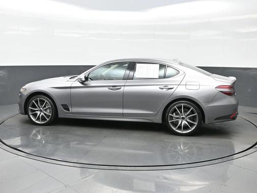 2024 Genesis G70 2.5T